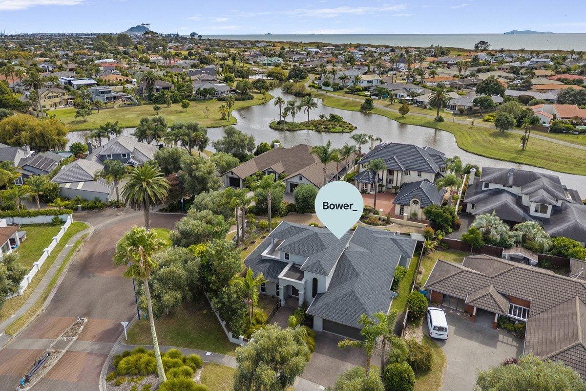 2 Riviera Court, Papamoa Beach, Papamoa - Carousel 2