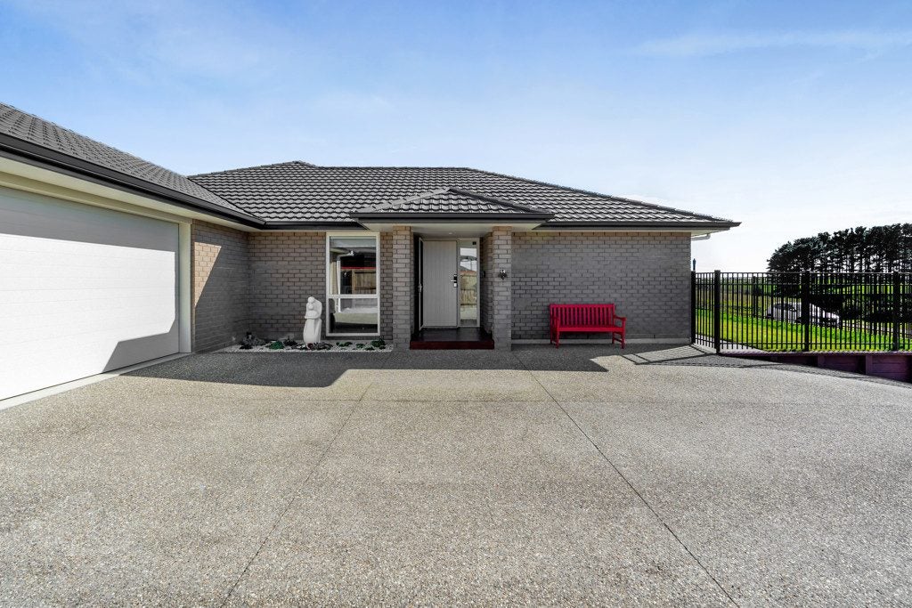 39 Papawhero Drive, Bell Block, New Plymouth - Carousel 27