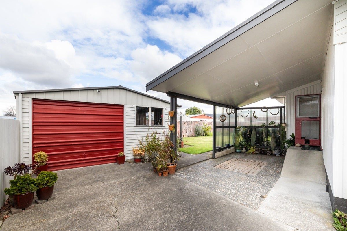 35 Lyttelton Crescent, Tamatea, Napier, Hawke's Bay - Carousel 2