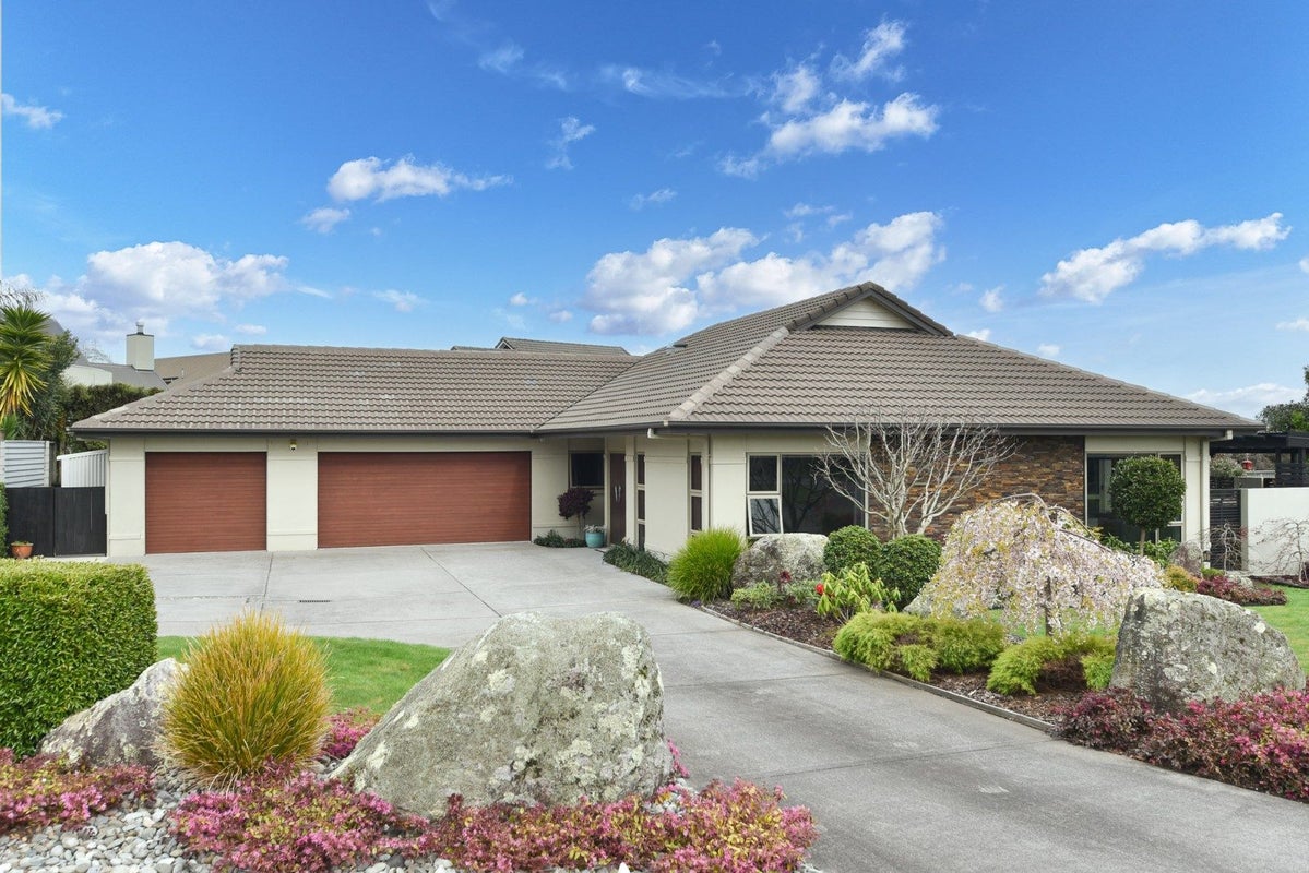 20 Devoy Drive, Owhata, Rotorua - Carousel 2