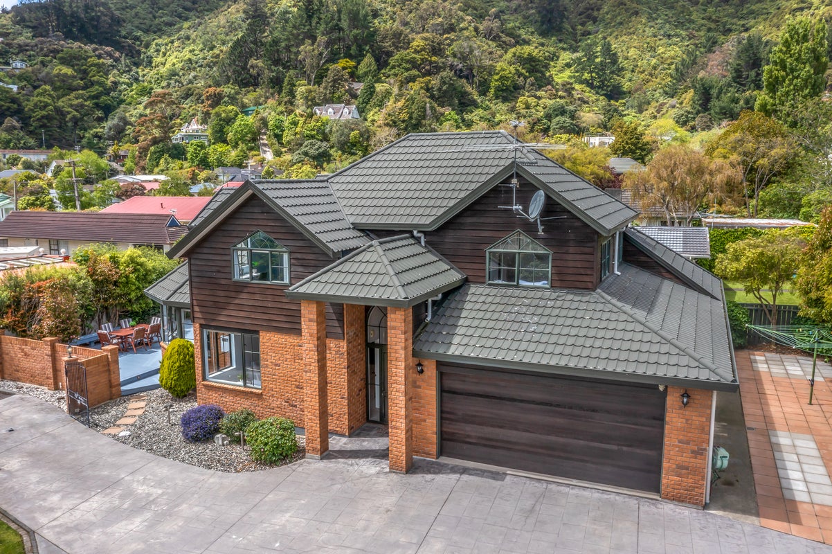 40A NORTON PARK AVE, Fairfield, Lower Hutt - Carousel 2