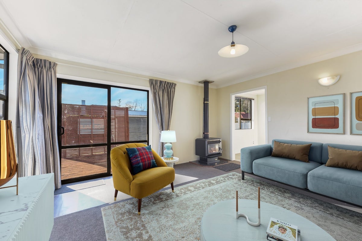 2/9 Green Street, Tahunanui, Nelson - Carousel 2