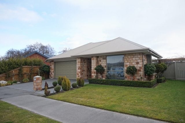 4 Cyclamen Place, Aidanfield, Christchurch - Carousel 1