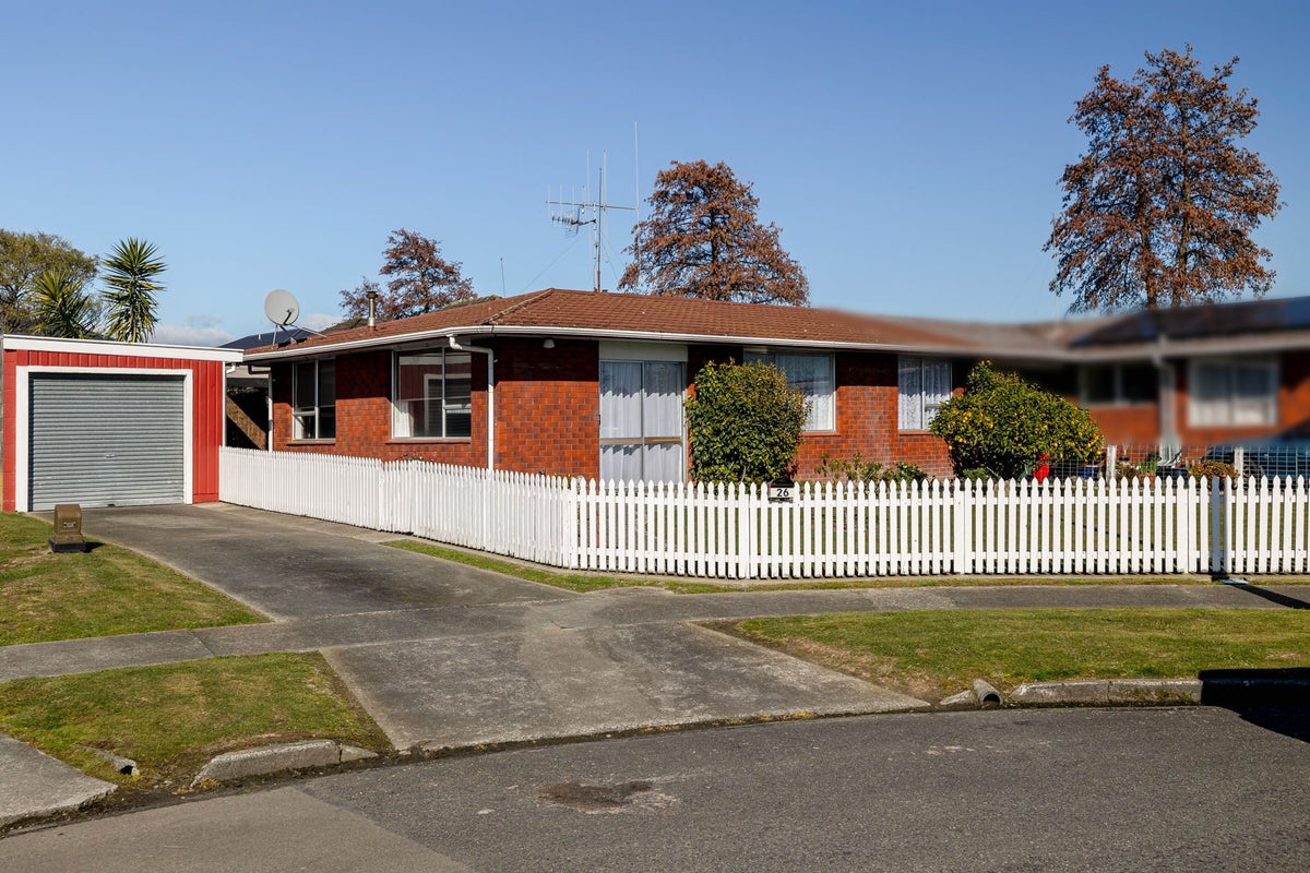 26 Westmere Place, Takaro, Palmerston North - Carousel 1