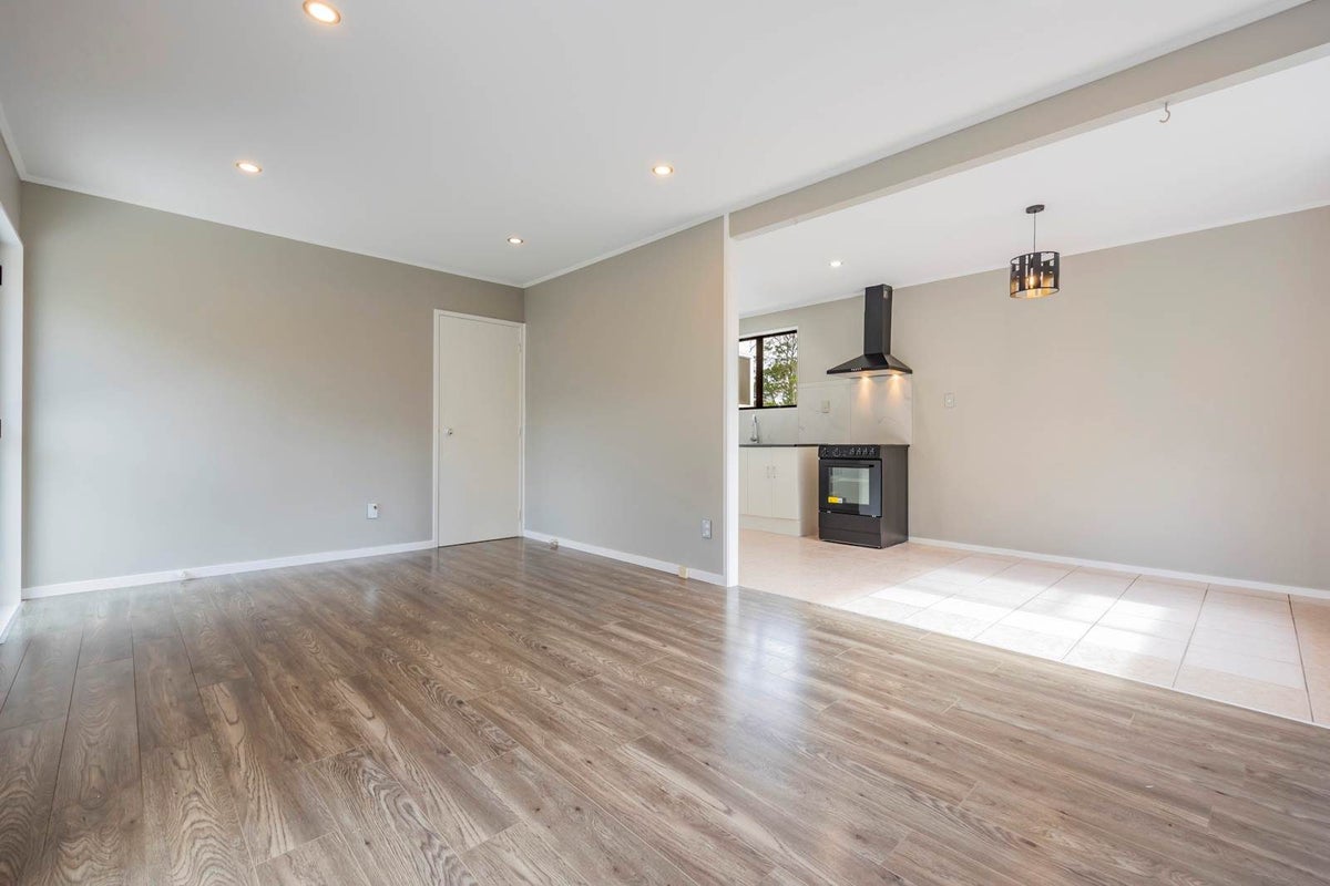 25 Rehia Road, Massey, Auckland - Carousel 2