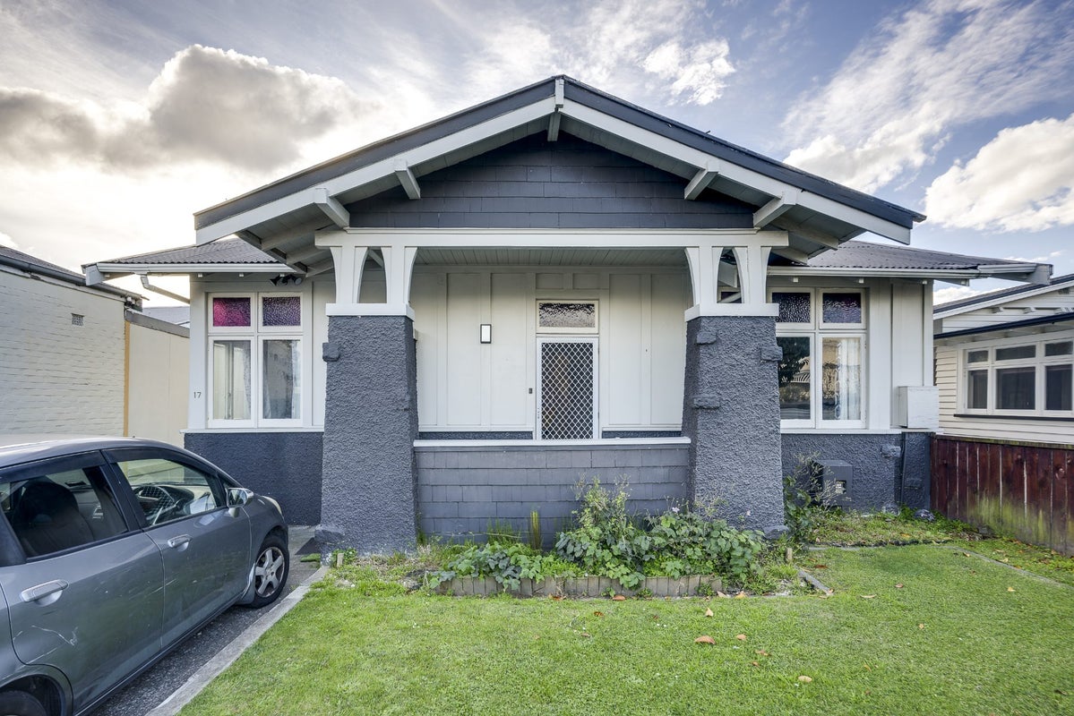 17 Latham Street, Napier South, Napier - Carousel 1