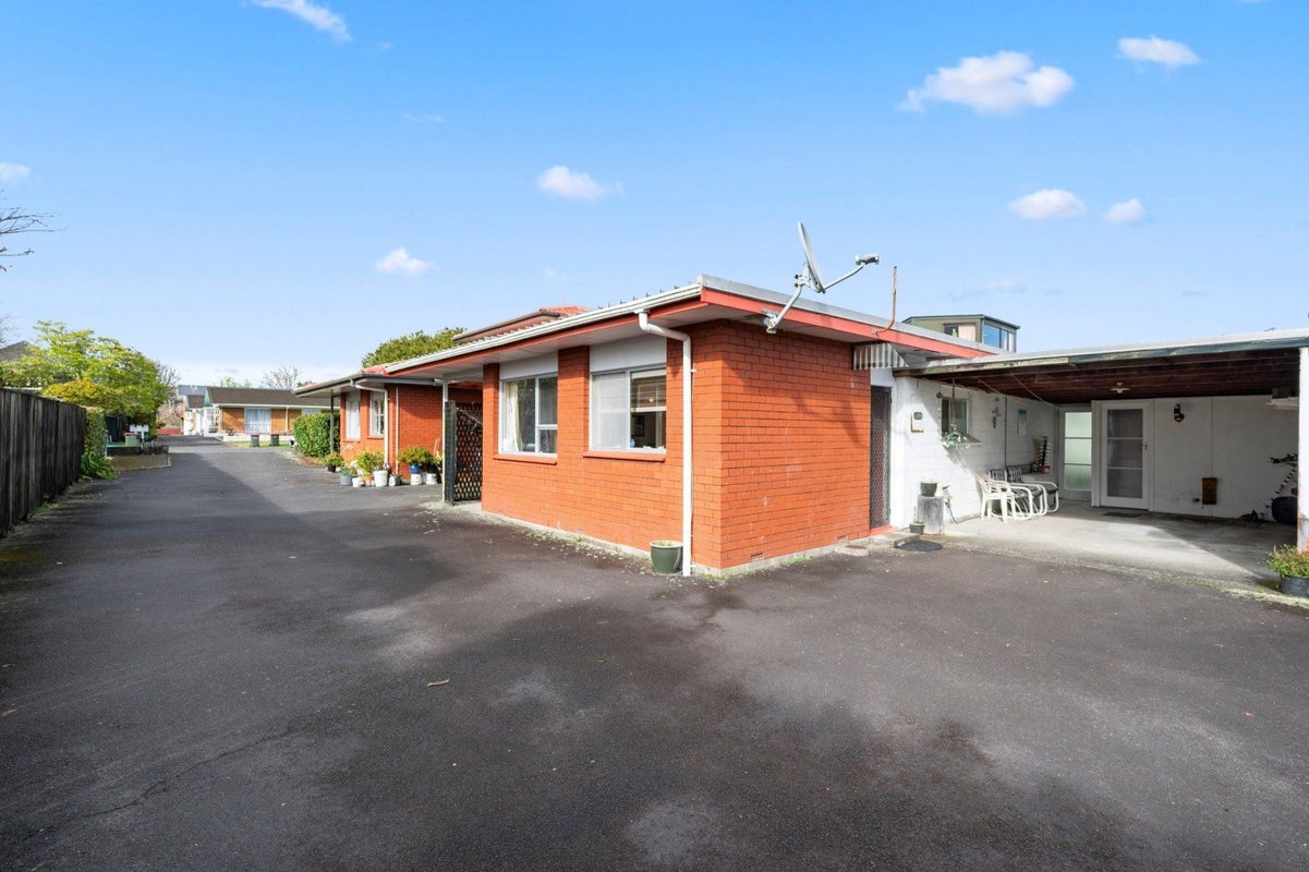 21B Grey Street, Glenholme, Rotorua - Carousel 1