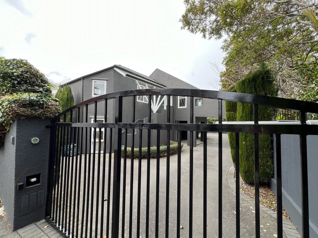 4 Bloomfield Terrace, Hutt Central, Lower Hutt - Carousel 36