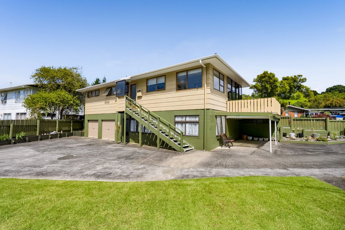 18 Shaldon Crescent, Blagdon, New Plymouth - Carousel 1