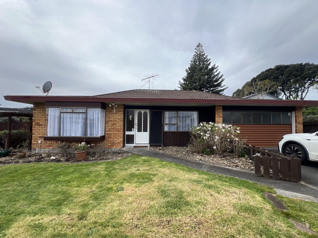 1/7 Alice Avenue, Orewa, Orewa - Carousel 1