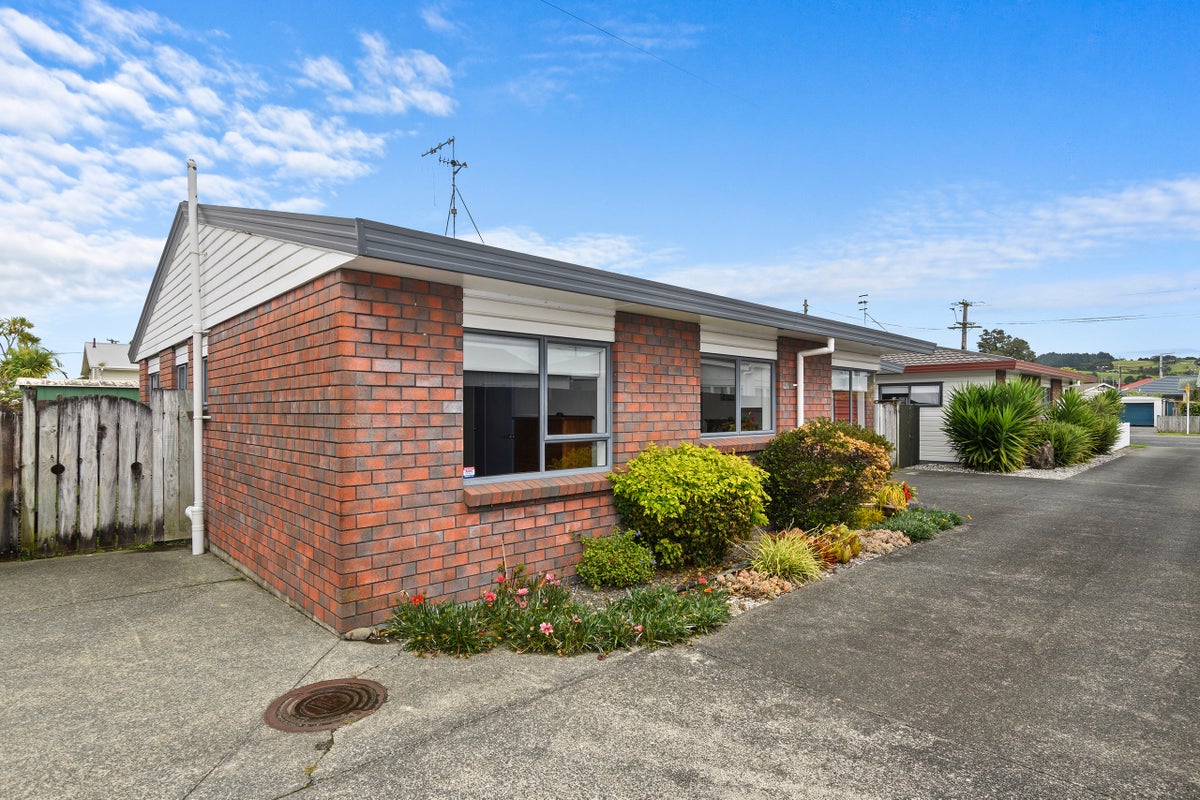 2B King ST, Kensington, Whangarei  - Carousel 17