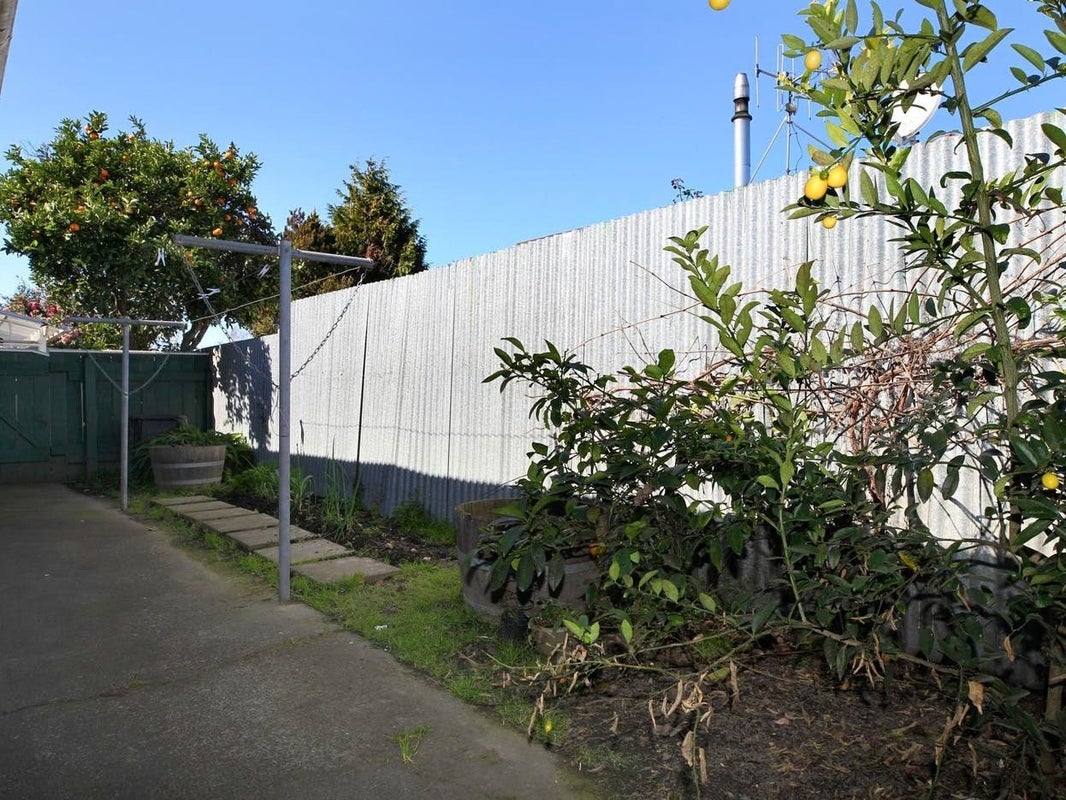 2/1012 Plunket street, Saint Leonards, Hastings - Carousel 9
