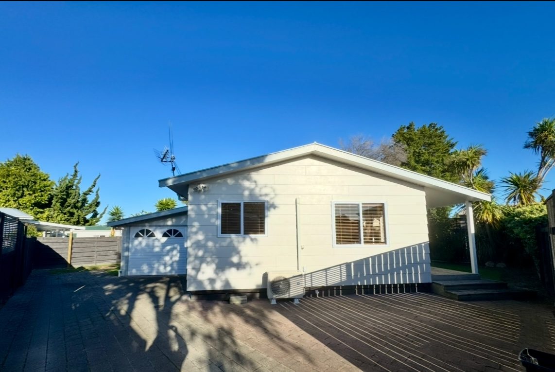 5A Newton Place, Westbrook, Palmerston North - Carousel 1