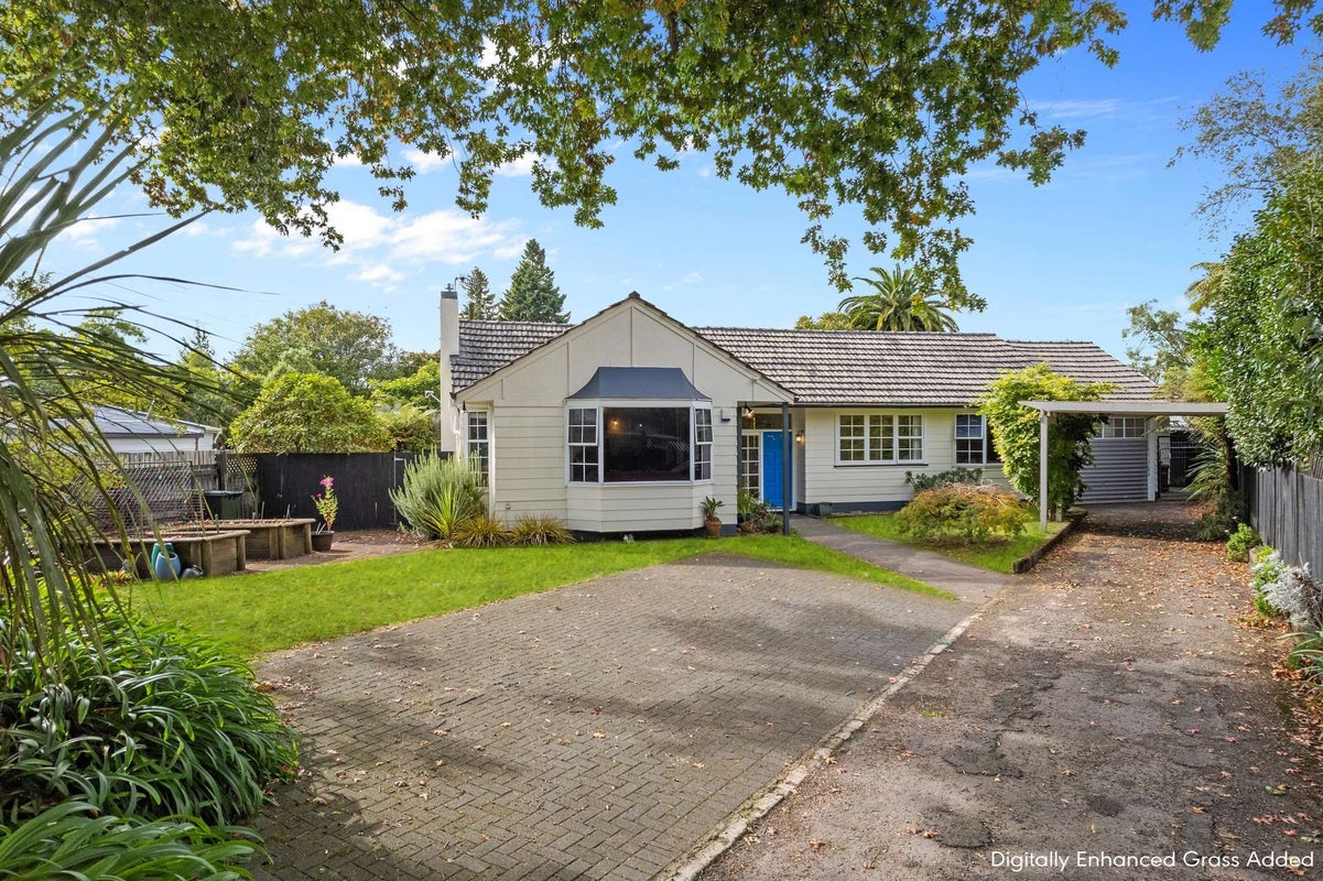 13 Amokura Street, Fairy Springs, Rotorua - Carousel 2