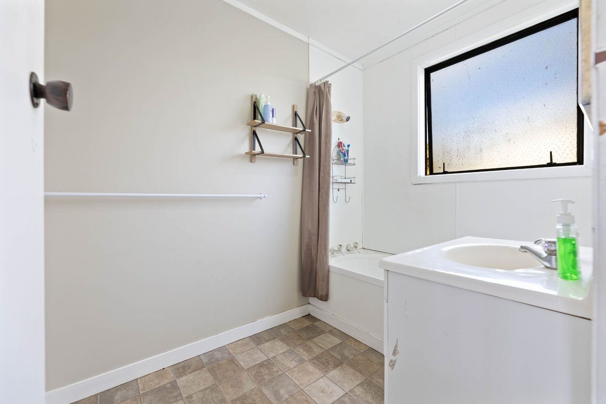 82B Taharangi Street, Koutu, Rotorua - Carousel 10