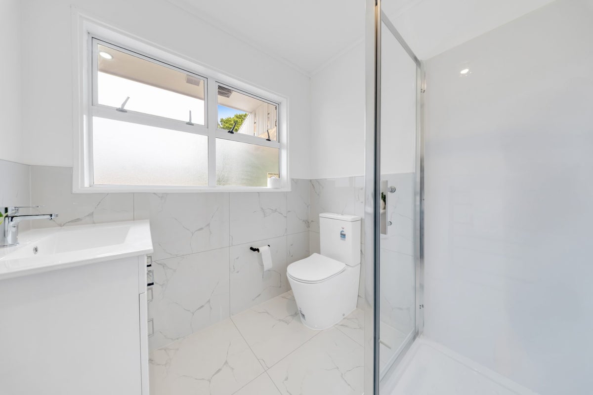 3B Kelvyn Grove, Hill Park, Manukau City, Auckland - Carousel 19