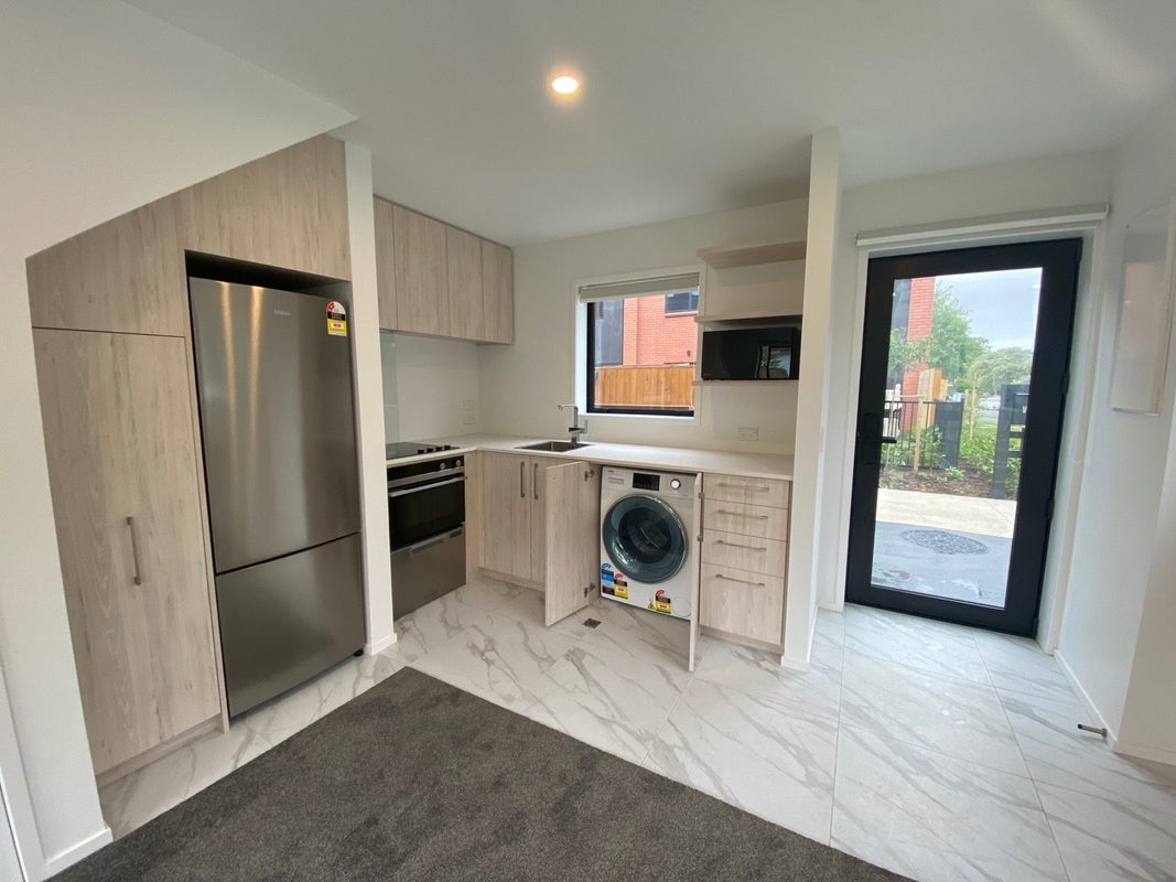 1/61 Wingate Street, Avondale, Auckland - Carousel 2
