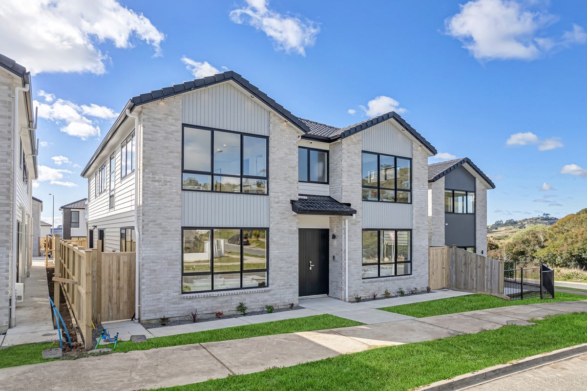 10 Teitei Rise, Flat Bush, Auckland - Carousel 2