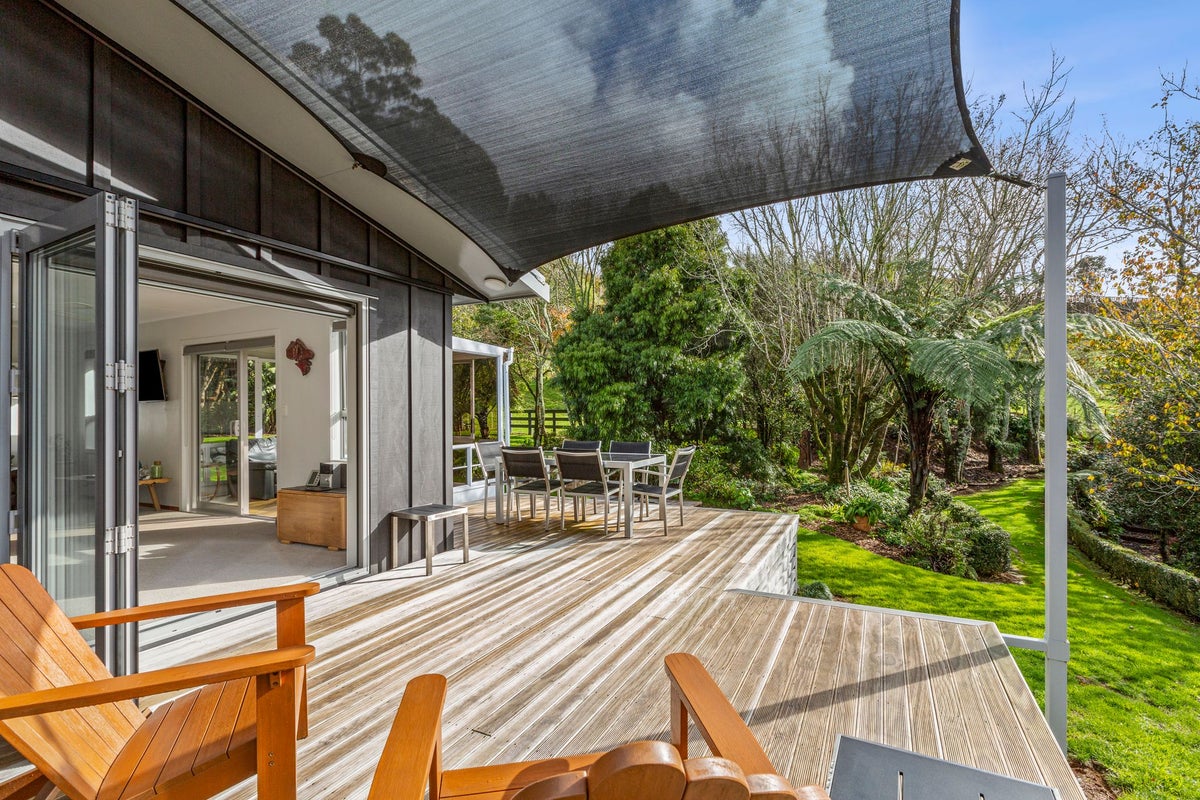 19 McGiven Drive, Ridgewood, New Plymouth - Carousel 2