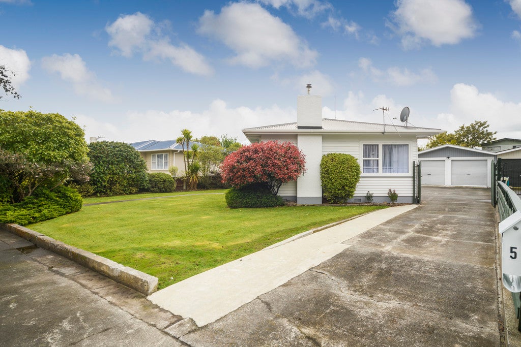 5 Aspiring Avenue, Milson, Palmerston North - Carousel 2