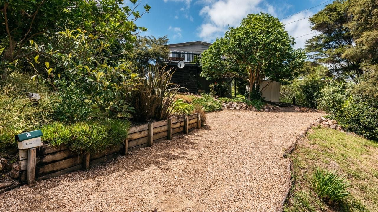 14 Hekerua Road, Oneroa, Waiheke Island - Carousel 10