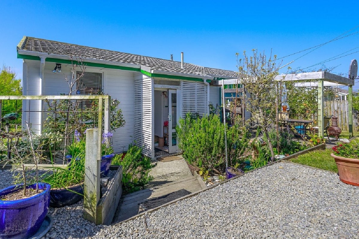 3 Piko Street, Titahi Bay, Porirua - Carousel 1