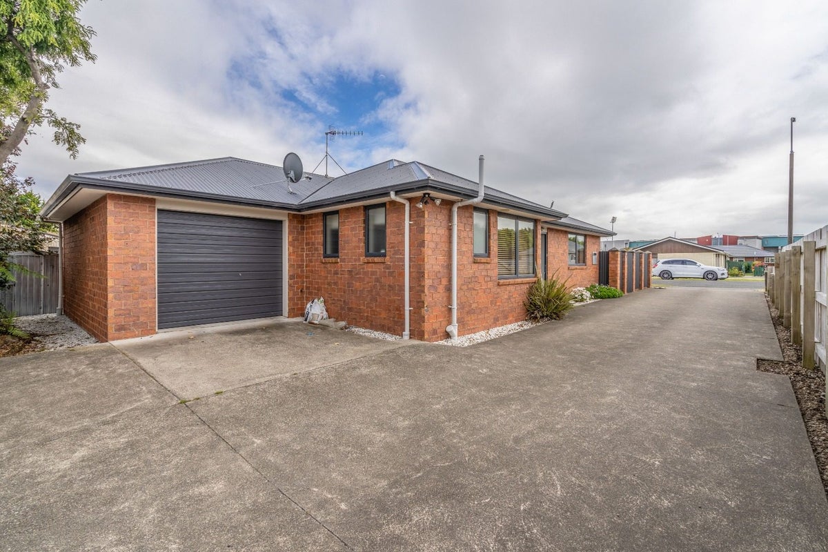 211 Teviot Street, Georgetown, Invercargill - Carousel 1