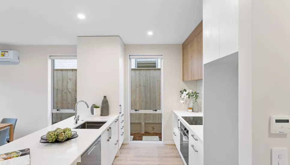 9 Kawe Marie Lane, Takanini, Auckland - Carousel 2