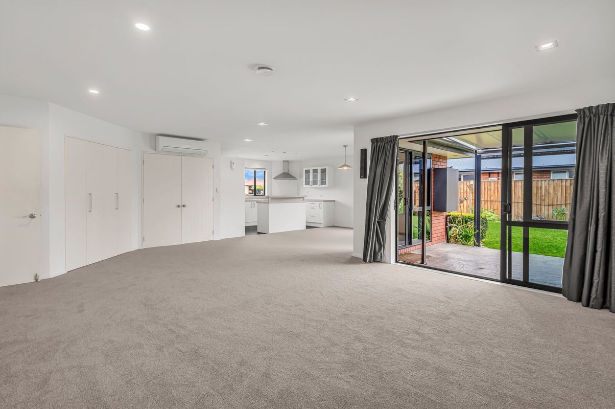 8 Parkdale Close, Allenton, Ashburton - Carousel 2