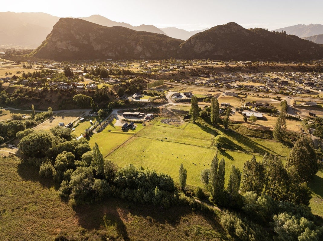 31 Monteith Road, Albert Town, Wanaka - Carousel 2