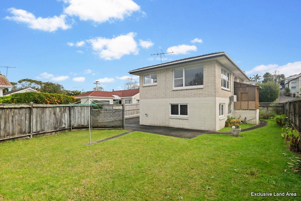 3/18 Wolsley Avenue, Milford, Auckland - Carousel 2