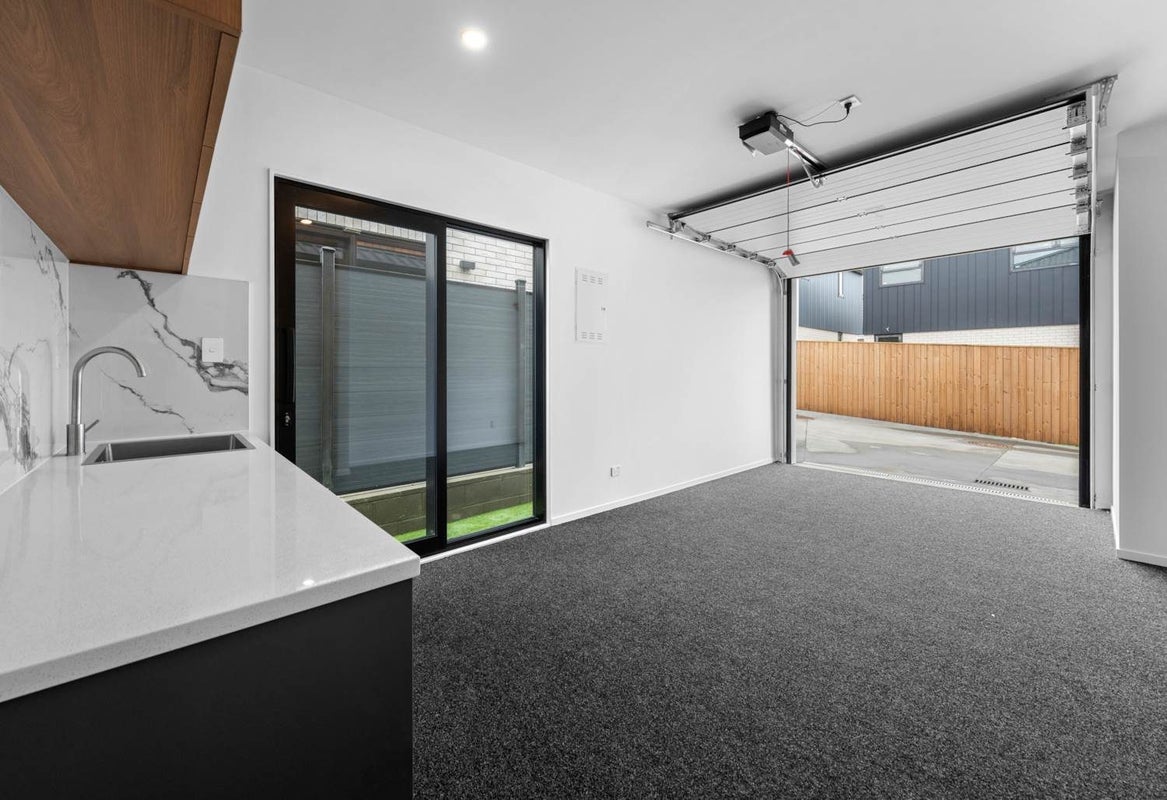 8A Cadman Avenue, Waterview, Auckland - Carousel 27