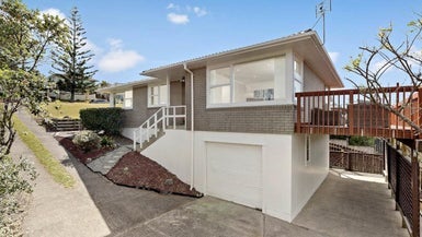 35 Juniper Road, Sunnynook, Auckland - Carousel 1