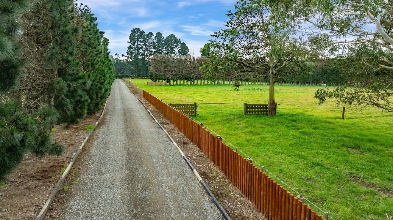201 Larcombs Road, Christchurch - Carousel 50