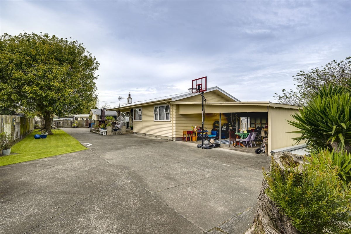 85 Geddis Avenue, Maraenui, Napier - Carousel 16