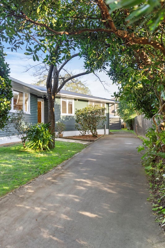 4 Alanbrooke Crescent, Avondale, Auckland - Carousel 24