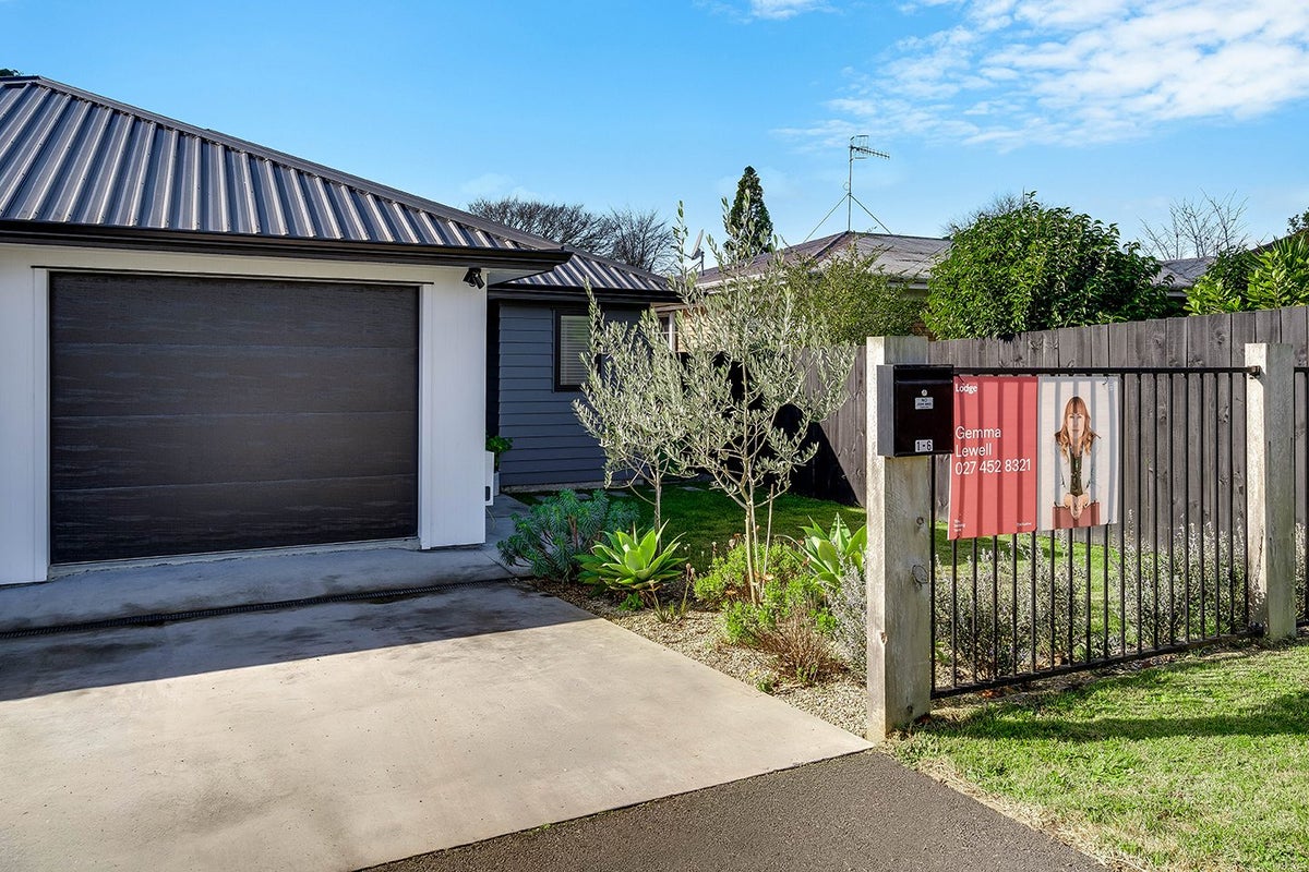 1/6 Walsh Street, Forest Lake, Hamilton - Carousel 19