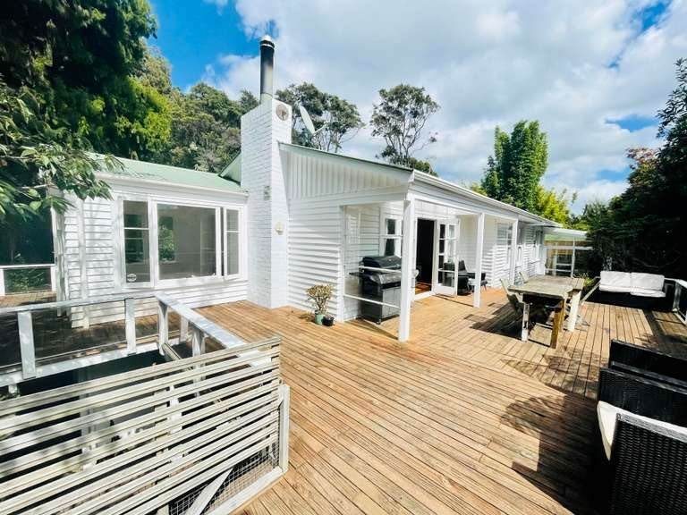 163 Scenic Drive, Titirangi, Auckland - Carousel 2