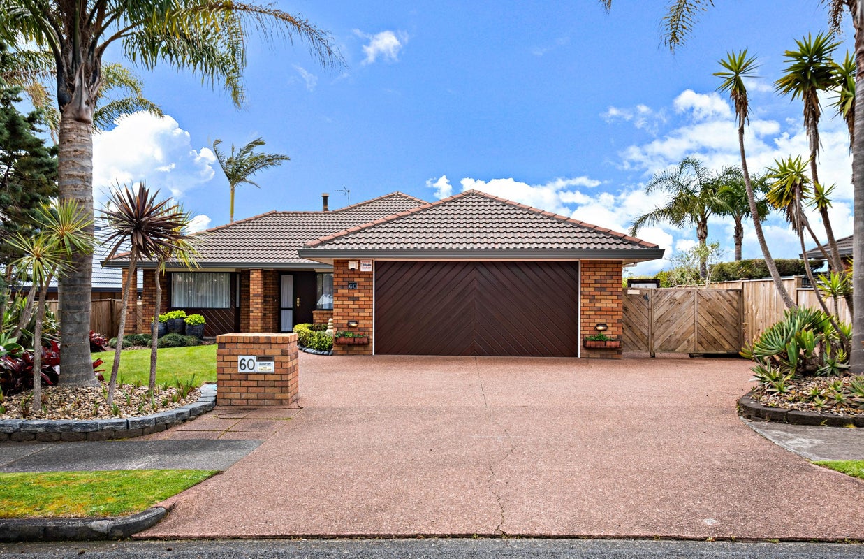 60 Simmental Crescent, Somerville, Manukau - Carousel 1
