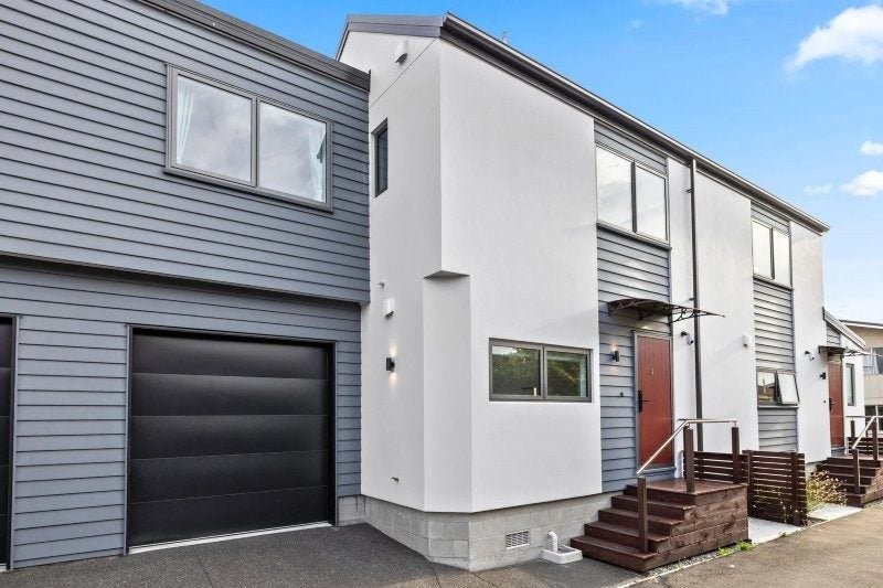 3/89 Mandeville Street, Riccarton, Christchurch - Carousel 1