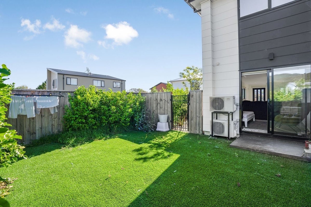 1/320 Oxford Terrace, Avalon, Lower Hutt - Carousel 14