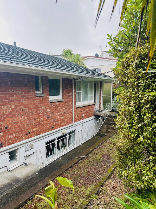 1/88 Lake Road, Northcote, Auckland - Carousel 1
