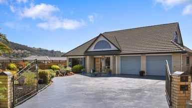25 Hoyte Place, Pukehangi, Rotorua - Carousel 1