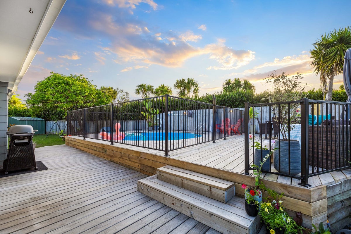 30 Glen Road, Ranui, Auckland - Carousel 2