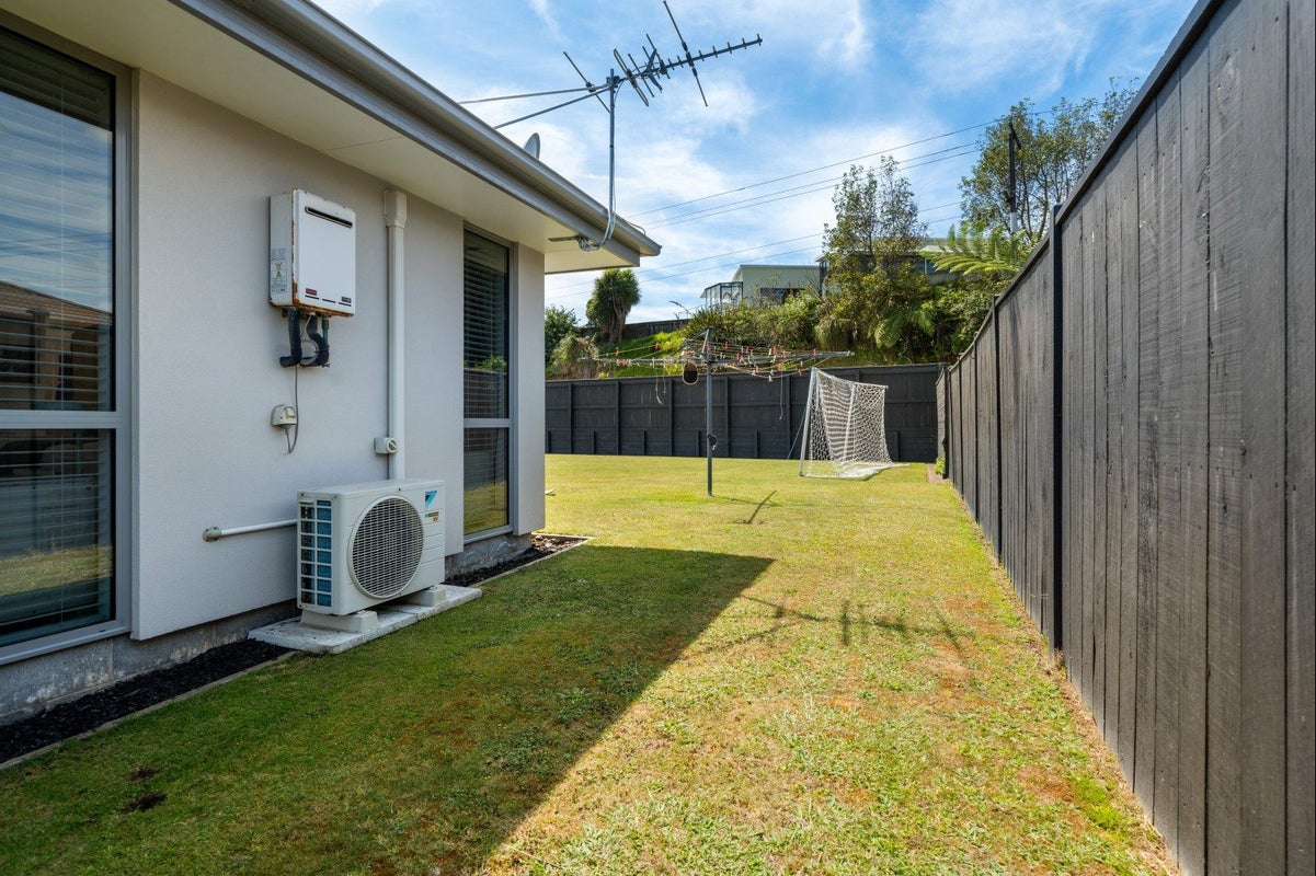3 Margaret Alice Close, Whalers Gate, New Plymouth - Carousel 50