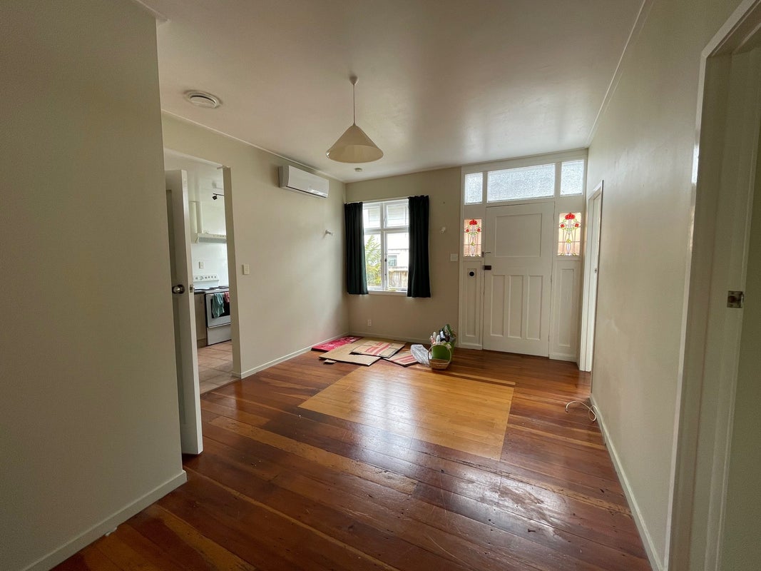 2/47 Tawera Road, Greenlane, Auckland - Carousel 2