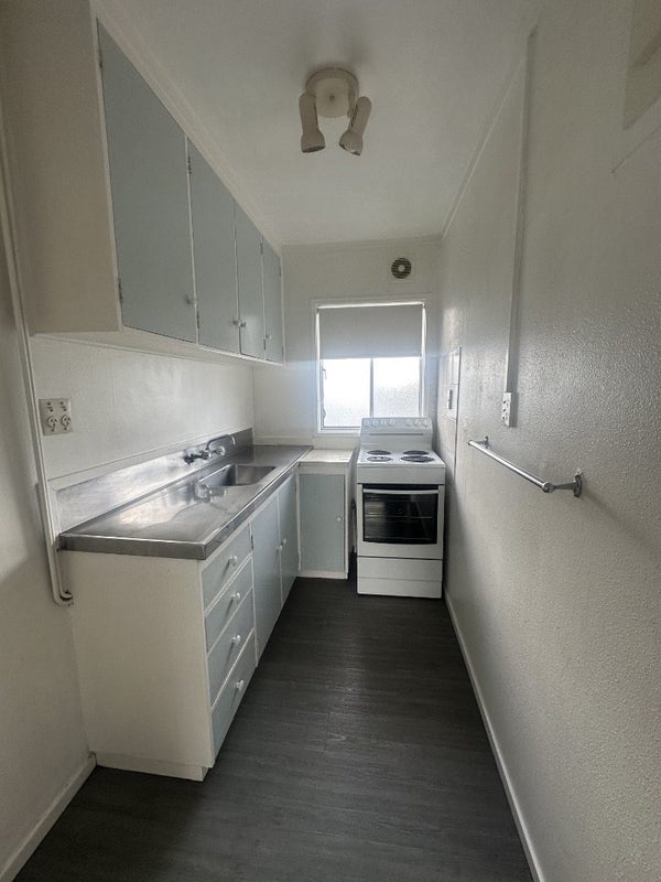 4/3 Luke Street, Otahuhu, Auckland - Carousel 2