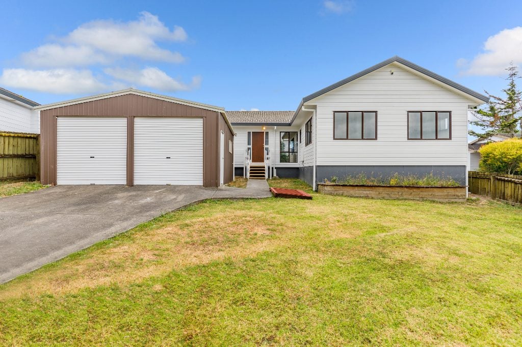 24 MIRIAM CORBAN HTS, Henderson, Auckland - Carousel 1