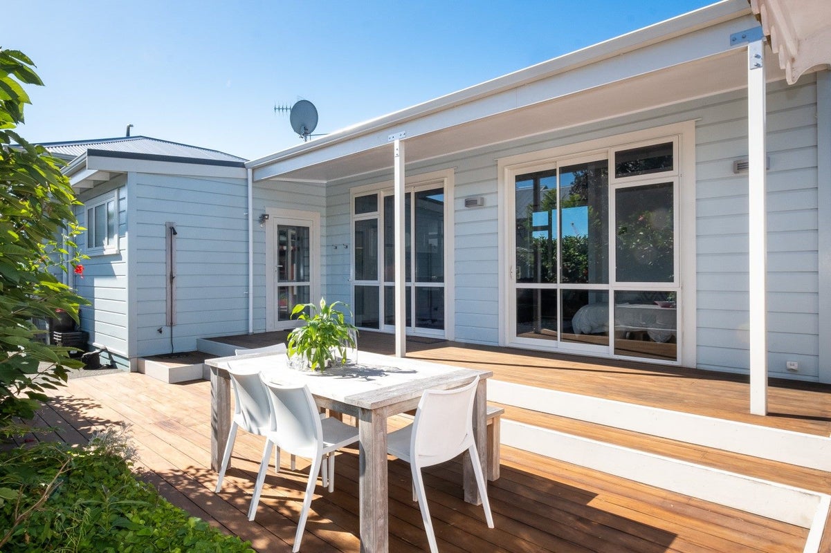 5 Breakwater Road, Bluff Hill, Napier - Carousel 22