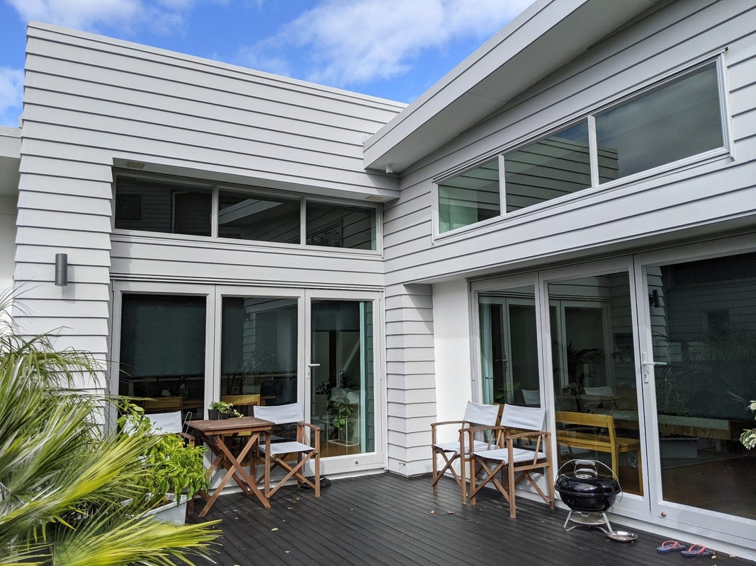 12 Harrowglen Drive, Northcross, Auckland - Carousel 2